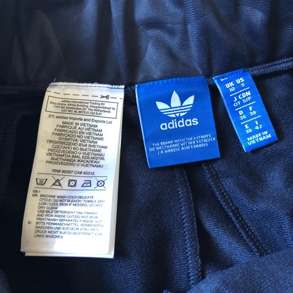 ADIDAS short full circle skirt navy blue EUC - Picture 4 of 5